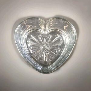 Vintage Libbey Heart Shaped Clear Heavy Glass 6" BOWL DISH Candy Trinket Nut